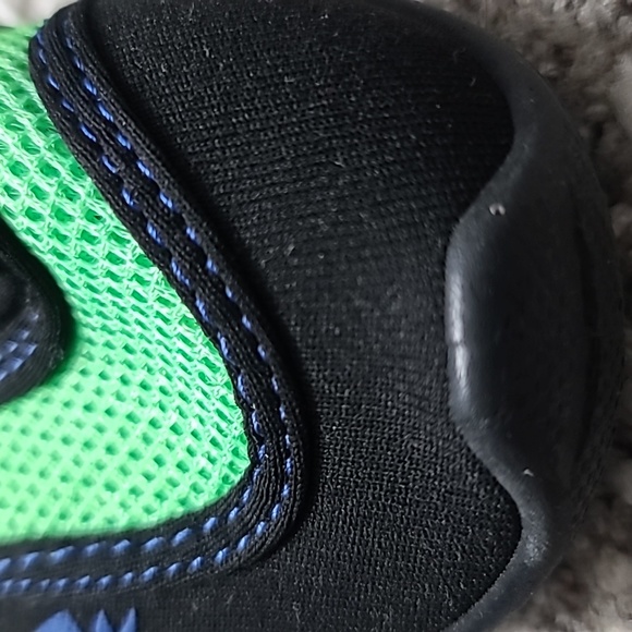 10 for $25 - Athletic Works Toddler Size 5/6 Water Shoes with Rubber Soles - Picture 2 of 8